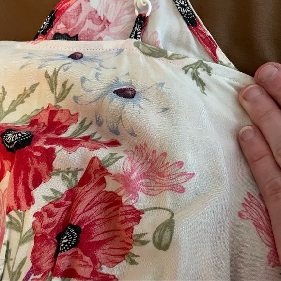 Floral Romper with Pockets :) - Picture 10 of 10